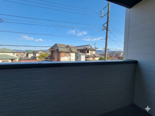 【LIGARE】さくら市氏家 11期のバルコニー|〇2号棟インナーバルコニー〇
5帖洋室から繋がるバルコニーからの眺望。全邸2面バルコニーを設けたプランです。
※2026年3月撮影