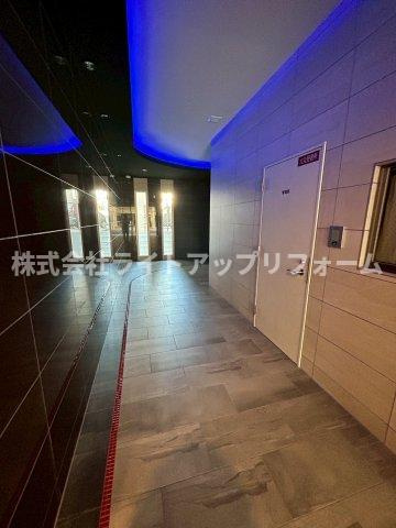 GENOVIA神戸新開地駅前のロビー