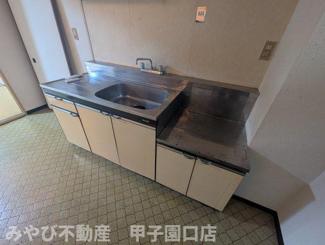 エイデルハイム甲子園のキッチン
