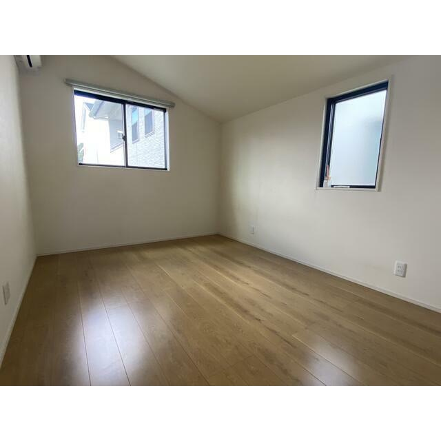 城南区南片江2‐813‐30の洋室|明るい洋室です