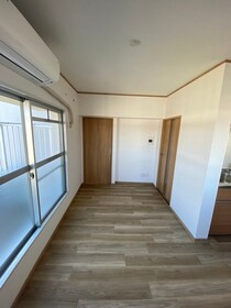 クローバー花畑ガーデンの居間・リビング|ゆったり過ごせるリビングです