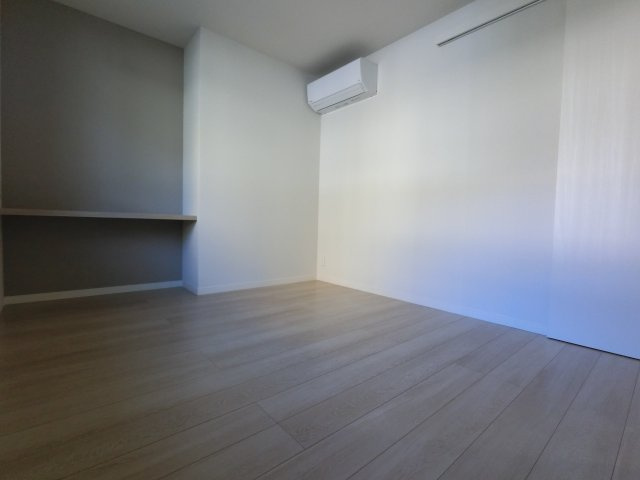 Partenza松波さくら通りの洋室