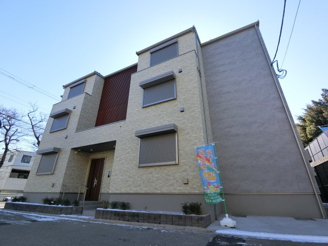 Partenza松波さくら通りの外観