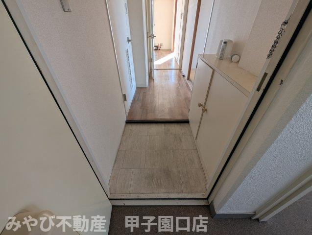 エトワール甲子園の玄関