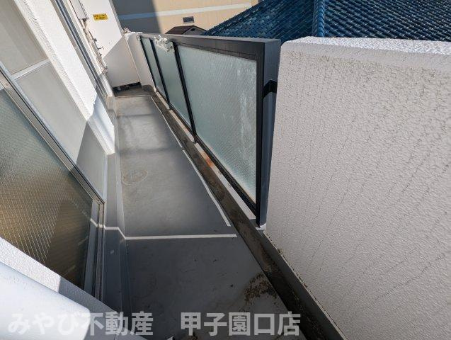 エトワール甲子園のバルコニー
