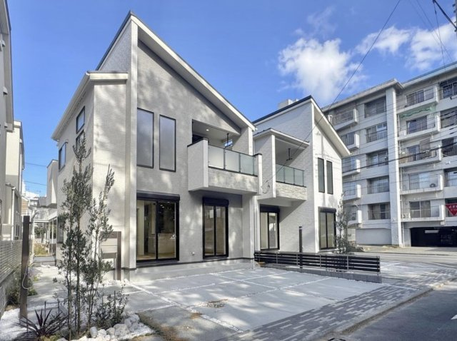 茅ヶ崎市浜須賀　海近くの角地新築戸建ての外観