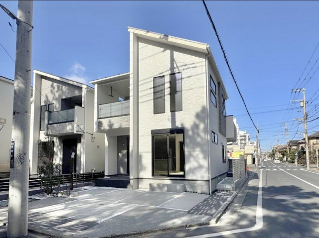 茅ヶ崎市浜須賀　海近くの角地新築戸建ての前面道路含む現地写真