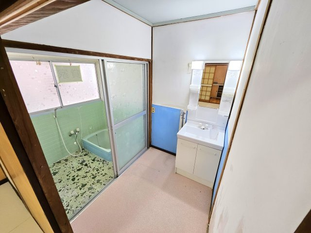 天領町M貸家の洗面所