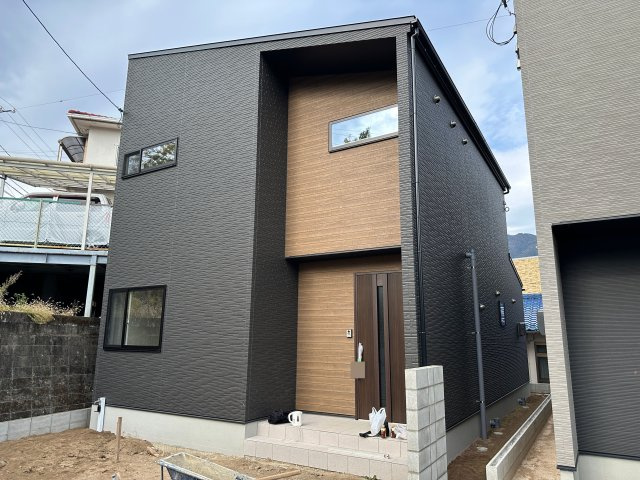 安佐南区高取南1丁目No.3の外観|2025年11月完成☆
広島市中心部へも近く周辺に生活施設もたくさんあるためとても便利です♪