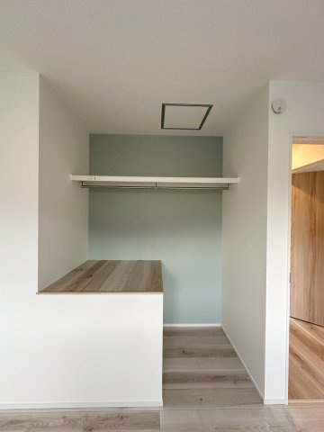 安佐南区高取南1丁目No.3の収納|全居室収納☆
7帖洋室のクローゼットです♪