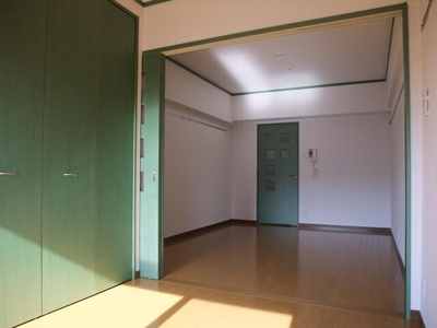 【居間・リビング】 | ロイヤル渡辺通