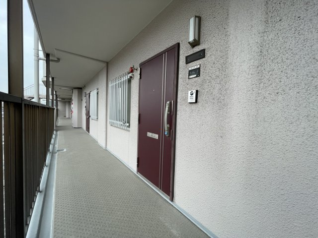 武庫川ニュースカイハイツの玄関