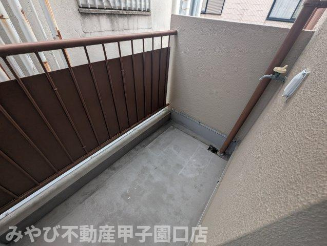 青葉ハイツのバルコニー