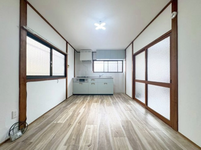 【居間・リビング】 | 箕面市粟生外院2丁目貸家