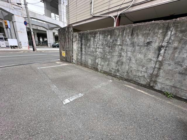 イルソーレ南駅前の駐車場