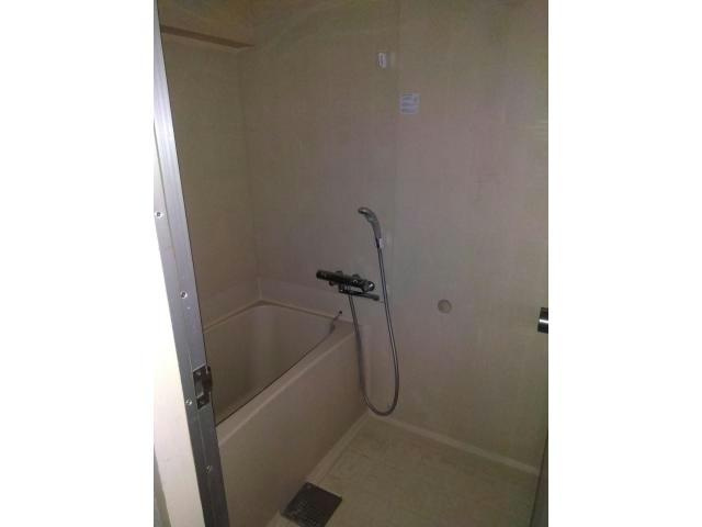 メゾン花北の浴室