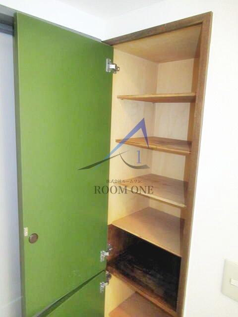 ローヤルガーデンの収納|シューズボックスです。