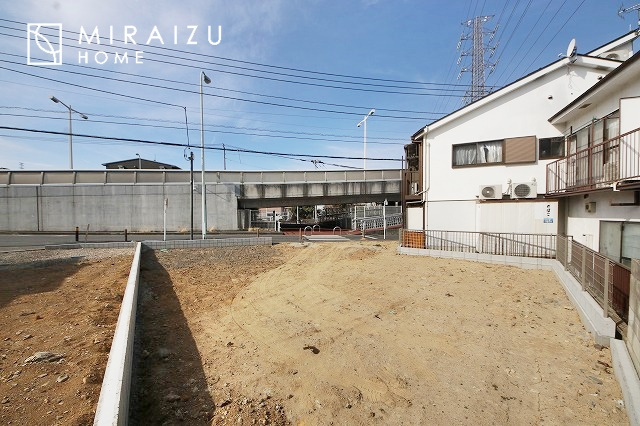 【前面道路含む現地写真】 | 現地見学やご案内は、周辺環境と合わせてエリアの特性を存分にお伝えできるような思いでに残るご案内に努めます。
