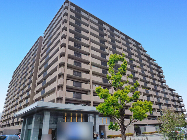 コスモ箕面ガーデンフォルムの外観