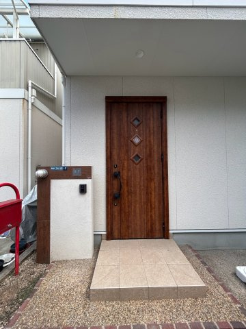 寝屋川市黒原旭町の玄関