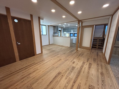  | 小那覇邸