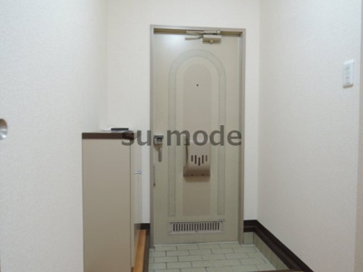 【玄関】 | ピネスタウンA棟