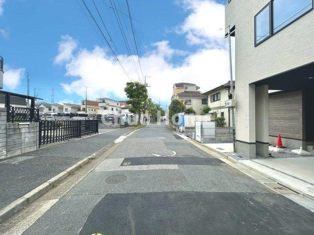 江戸川区松江2丁目新築分譲住宅の前面道路含む現地写真|全面道路