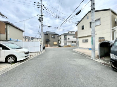 【前面道路含む現地写真】 | 高槻市北大樋町　中古戸建