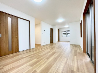 【居間・リビング】 | 高槻市北大樋町　中古戸建
