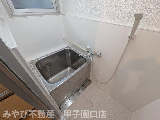笠屋荘の浴室