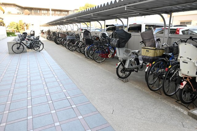 吹田芙容ハイツの駐輪場