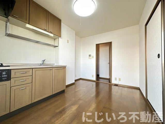 クレールメゾンAの居間・リビング