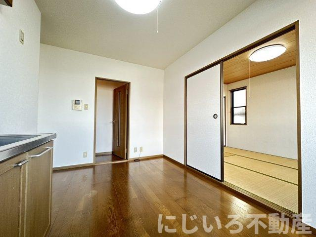 クレールメゾンAの居間・リビング