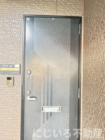 クレールメゾンAの玄関
