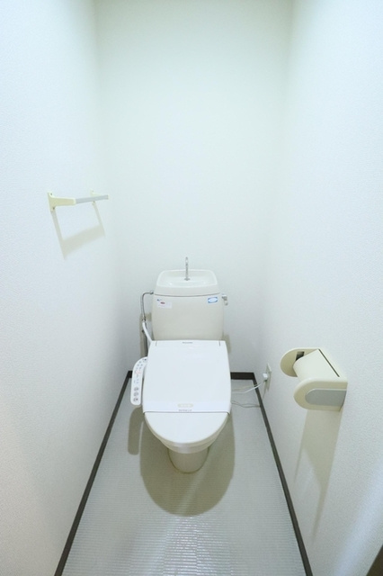 フローレスタ　カーサのトイレ|温水洗浄便座付トイレ。