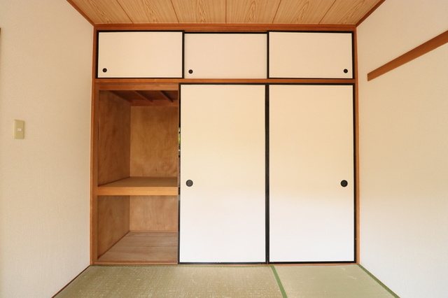 フローレスタ　カーサの収納|天袋付きの収納です。