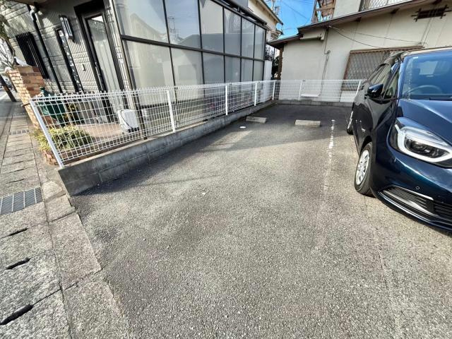 セルベイユⅢの駐車場