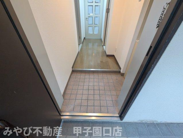 ヴィラ浜甲子園の玄関