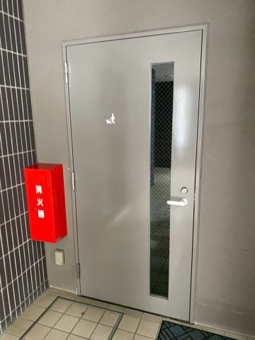 【その他共用部分】 | オーベルグランディオおおたかの森 | ペット飼育可（細則有）という点も、この住まいの大きな魅力。大切な家族の一員と共に、安心して暮らせる環境が整っています。住まいだけでなく、暮らしそのものを大切にしたい方におすすめです。