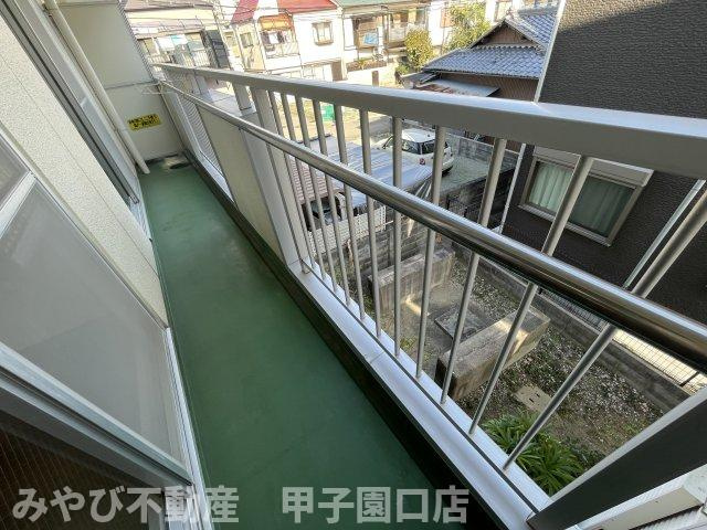プティ・ソンムのバルコニー