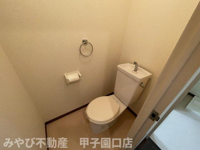 プティ・ソンムのトイレ