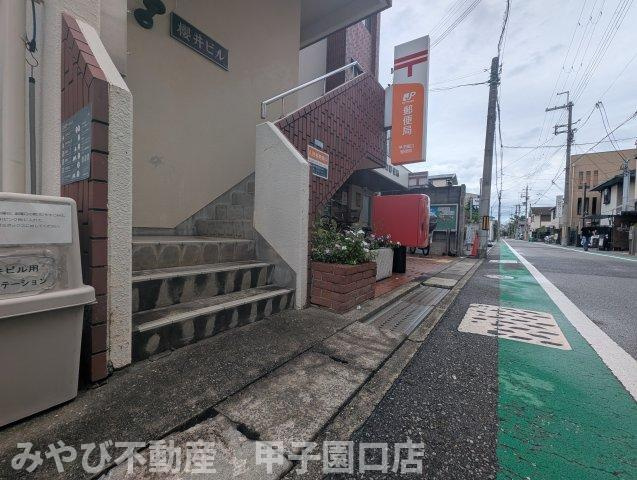 櫻井ビルのエントランス