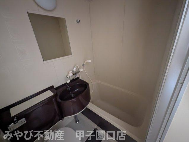 福徳荘の洗面所