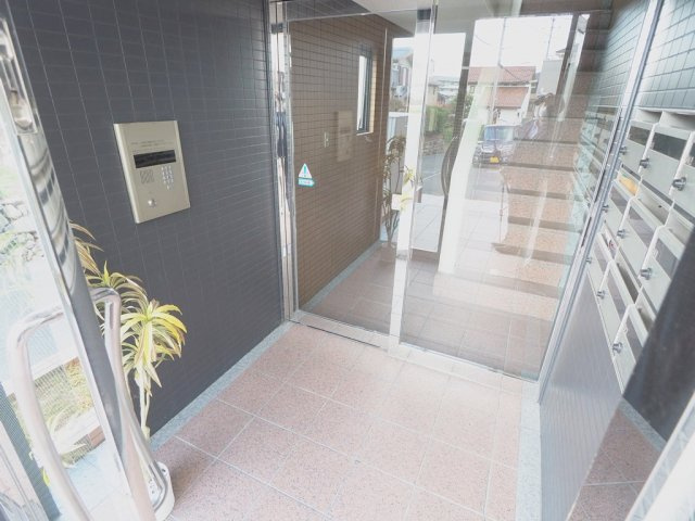 ファミリー香川のエントランス