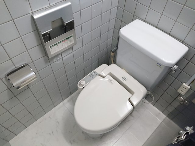 ワコーレ千駄木ビルのトイレ