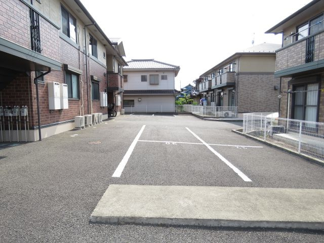 レスポワールⅠの駐車場