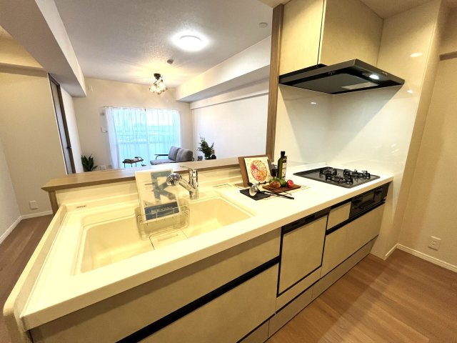 コスモテール吉塚のキッチン|システムキッチンはお掃除しやすいですよ♪