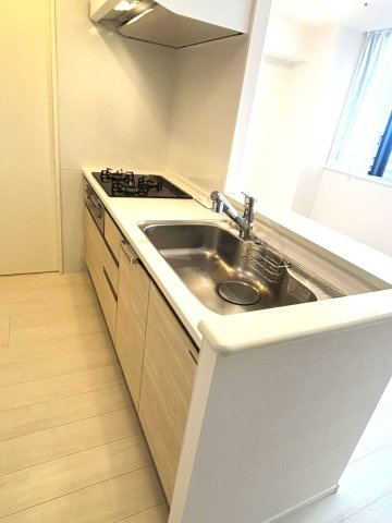 エンクレストベイサイド通りのキッチン|システムキッチンなのでお掃除しやすいですよ♪