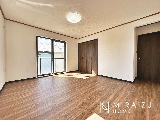 【寝室】 | 暮らしやすさを考えたプランで快適な現地ロケーションを実現。安らぎに満たされる、ゆとりのある日々を過ごせます♪