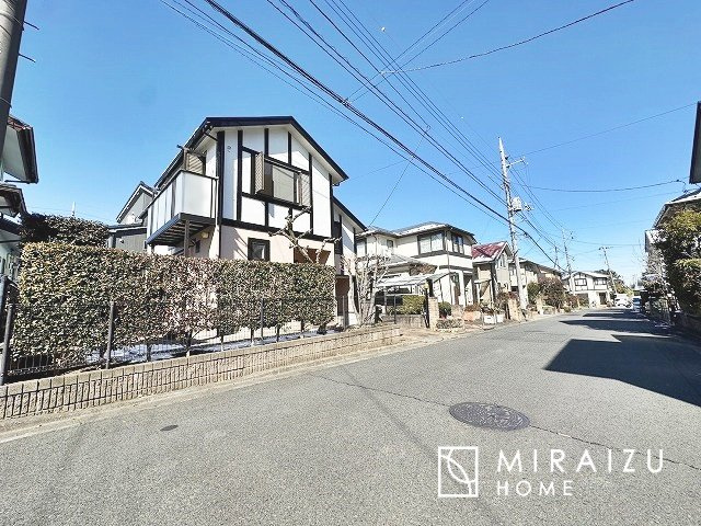 【前面道路含む現地写真】 | 日当たりの良いお家は嬉しいですよね。それぞれ価値観が分かれる箇所です、実際に内覧して日当たりの心地よさをご体感下さいね♪